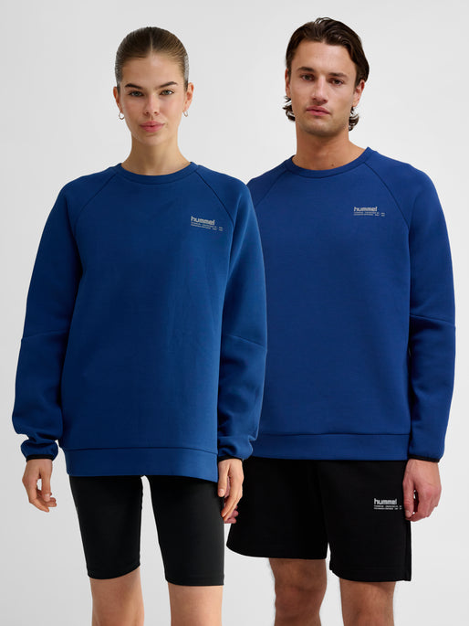 hmlTECH FLEECE REGULAR CREW BLUE