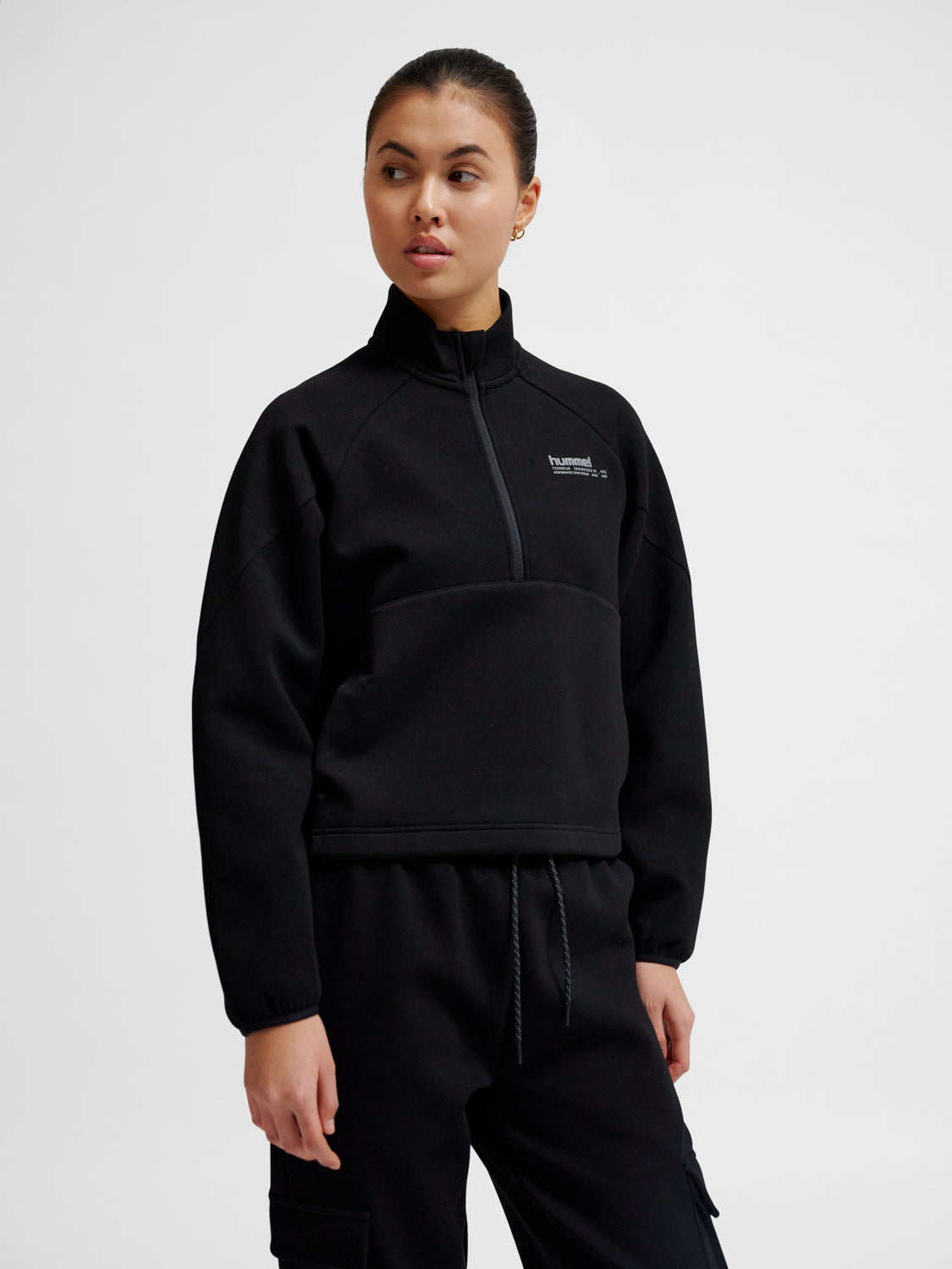 hmlTECH FLEECE WOMEN BOXY HALF ZIP BLACK