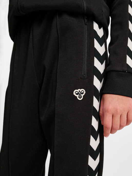 hmlJR ARCHIVE REGULAR POLY PANTS BLACK