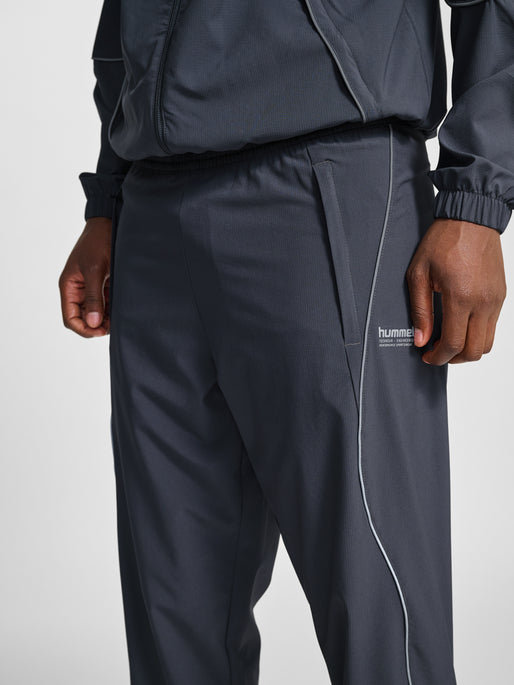 hmlPULSE WOVEN PANTS EBONY