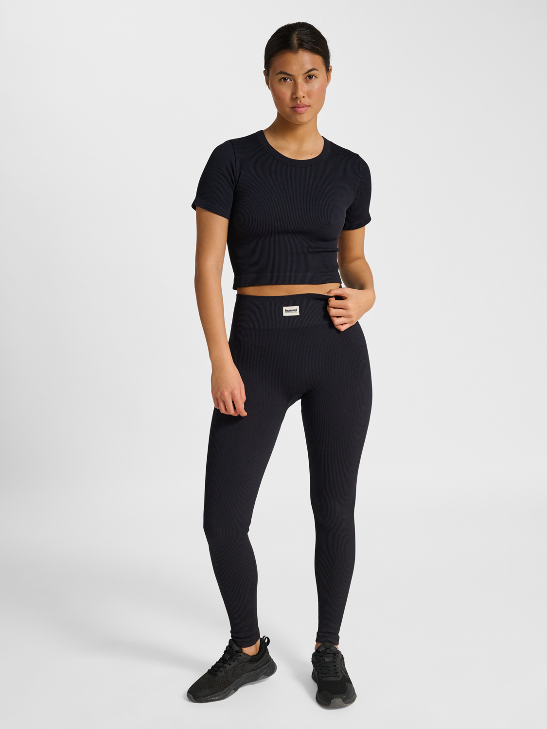 hmlPULSE SEAMLESS RIB W T-SHIRT S/S BLACK