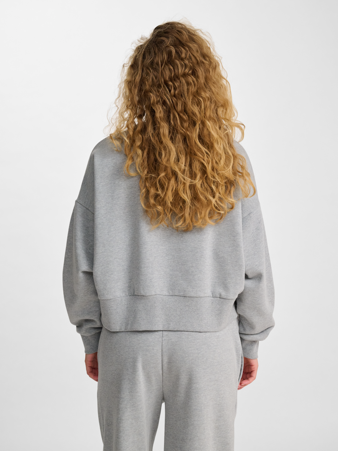 hmlBOXY W CREWNECK BEE GREY MELANGE