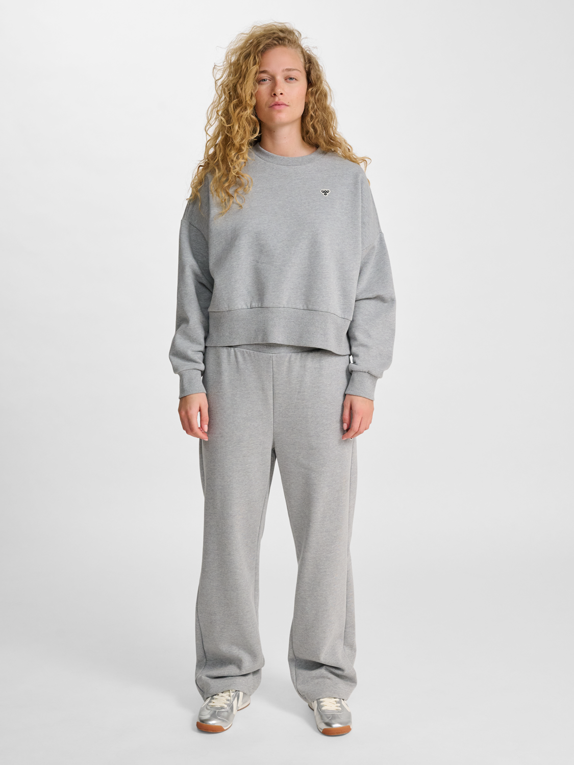 hmlBOXY W CREWNECK BEE GREY MELANGE