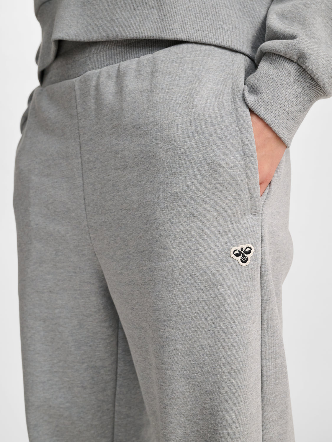 hmlLOOSE W SWEATPANTS BEE GREY MELANGE
