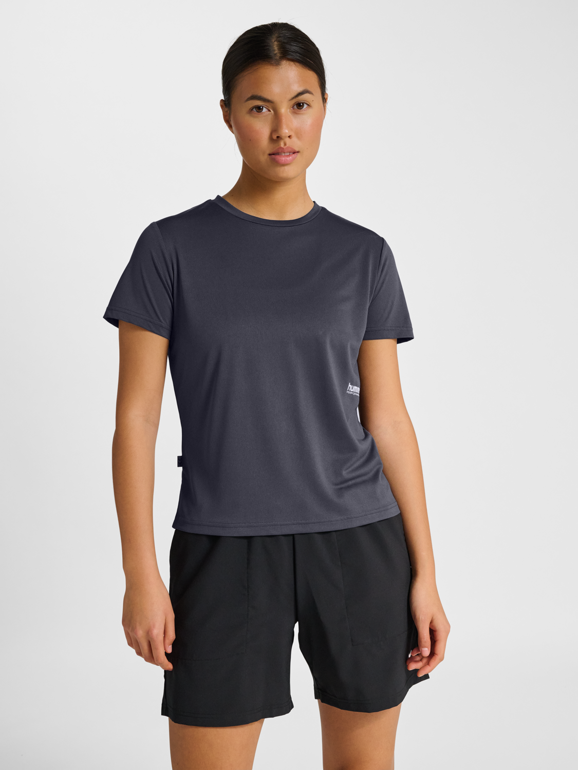 hmlPULSE WORKOUT W T-SHIRT S/S EBONY