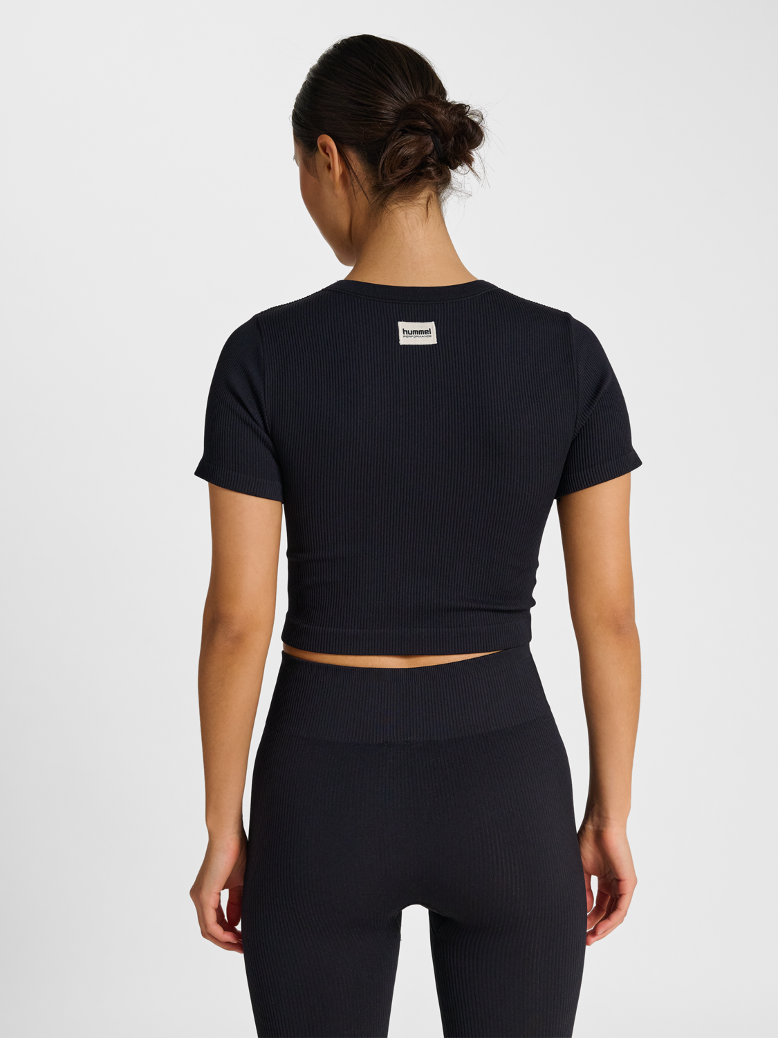 hmlPULSE SEAMLESS RIB W T-SHIRT S/S BLACK