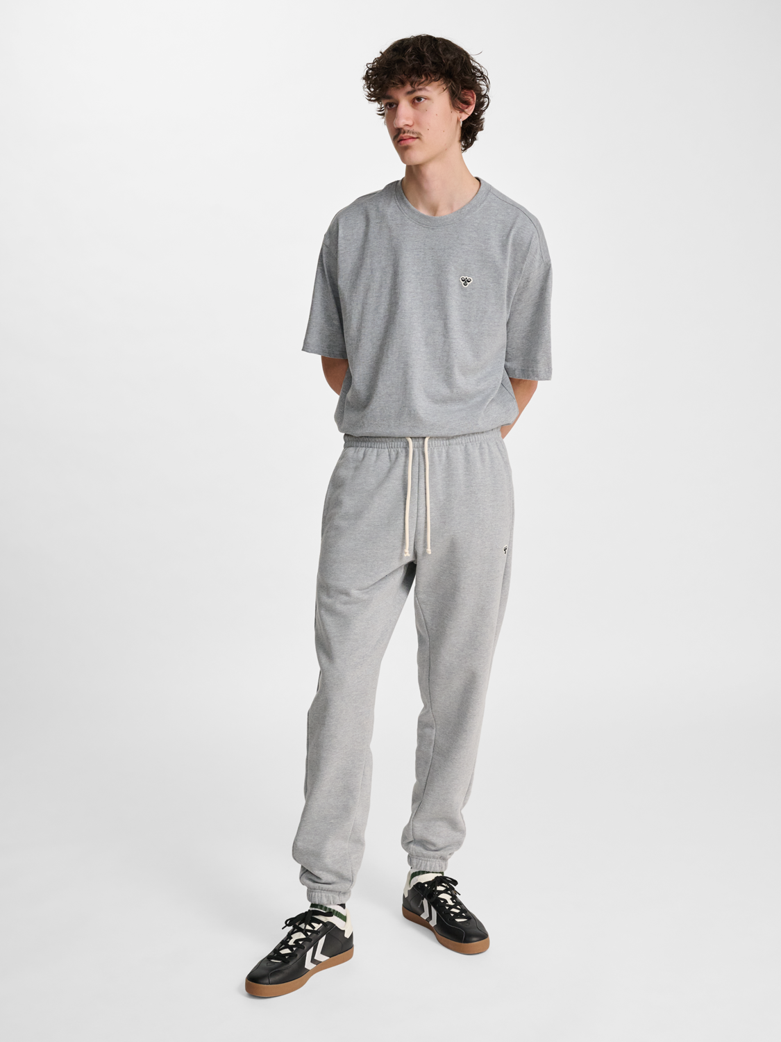 hmlLOOSE SWEATPANT BEE GREY