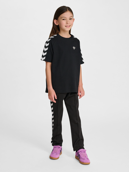 hmlJR ARCHIVE LOOSE T-SHIRT S/S BLACK